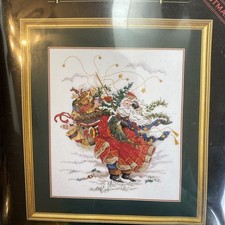 Vintage Dimensions Gold
