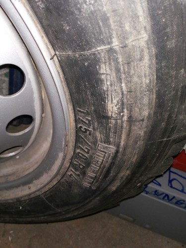 Gomme chiodate cerchio - su,
