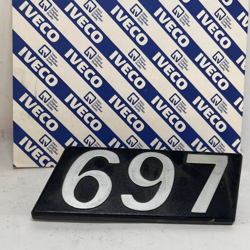 Logo scritta modello 697 iveco - modello,