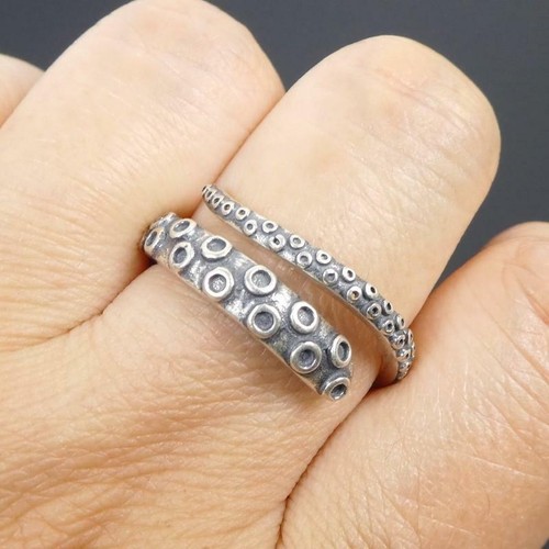 Anello avvolgente tentacolo