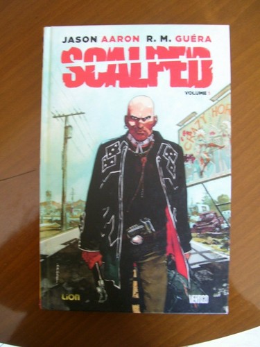 Scalped deluxe volume 1 - scalped,