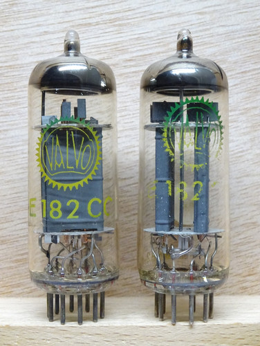 Coppia valvo e182cc philips - coppia:,