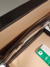 Elegante Valigetta Ventiquattrore con chiusura a combinazione