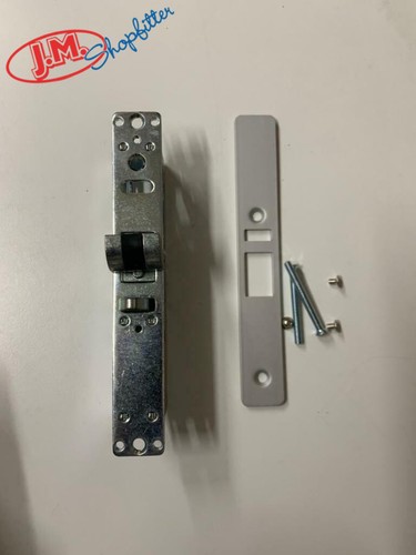 Serratura porta movimentazione