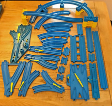 Tomy, Thomas and Friends, Plarail e Tomica World, binari ferroviari blu cielo