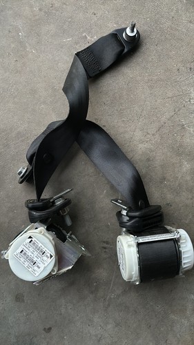 Cinture sicurezza - di,