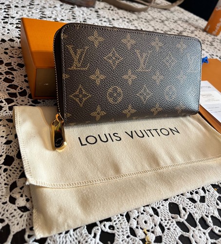 Louis vuitton zippy - louis,