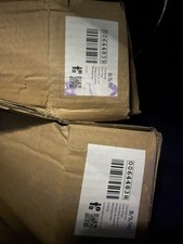 Entrambi i lati.  Nuovo