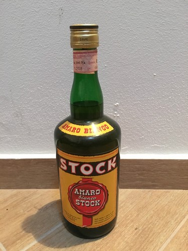 Amaro bianco stock - amaro,