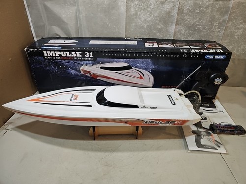 Barca radiocomandata brushless