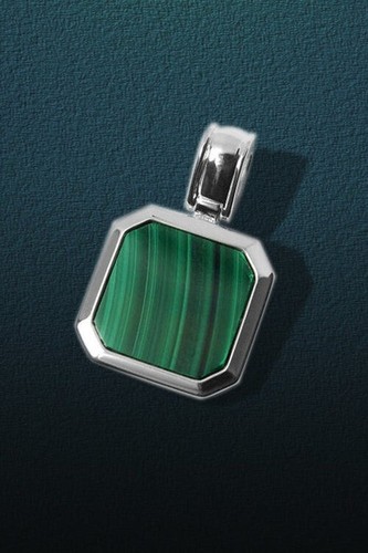 Ciondolo uomo malachite verde