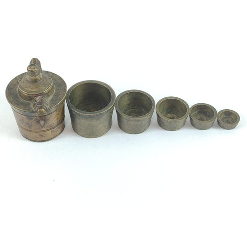 Antico set pesi coppa ottone