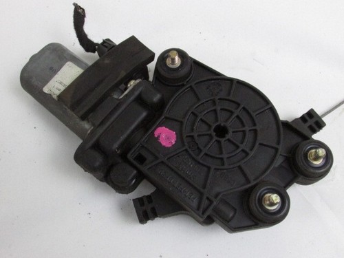 46803651 front right door - front,