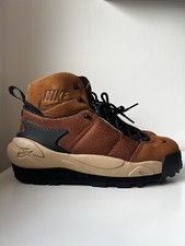 Nike Magmascape x Sacai taglia:uk 10