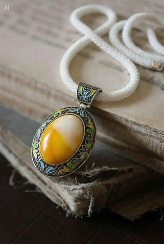 Collana con ciondolo vintage - con,