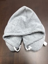 CUSCINO DA VIAGGIO PER COLLO CON CAPPUCCIO COLORE GRIGIO