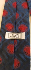 Cravatta Gianni Versace Vintage 100% Seta Blu E Rossa con Medusa.