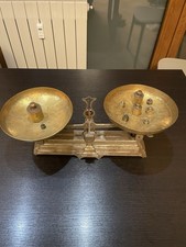 Vintage antica bilancia in