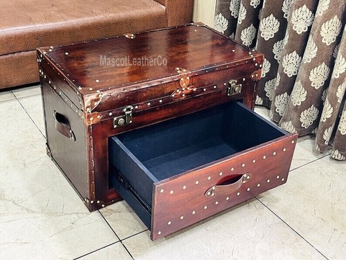 Antico baule pelle - in,