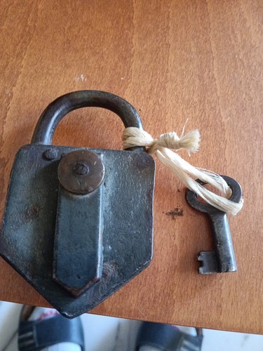 Lucchetto vintage antico con - vintage,