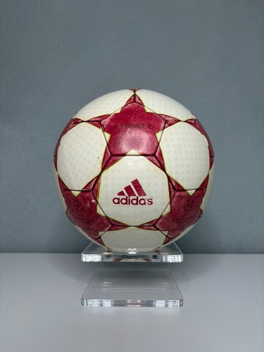 Adidas omb finale - •, •