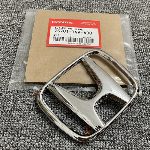 Chrome trunk emblem for honda - chrome,