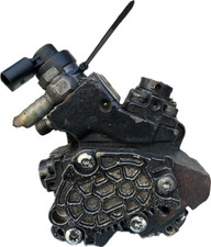 Pompa iniezione per modello