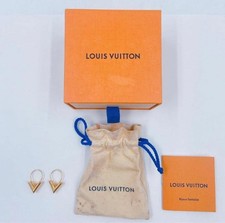 Louis vuitton essential - vuitton, v