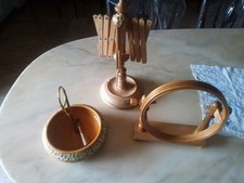 LOTTO ANTICO ARCOLAIO DIPANATORE TELAIO RICAMO CENTROTAVOLA IN LEGNO