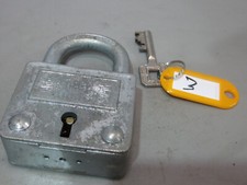 1 x Altes Burg Metall