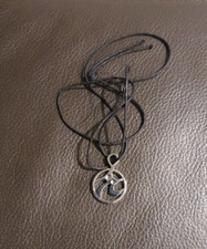 Zoppini collana pendente con disegno astratto acciaio metallo pelle 10