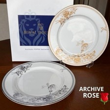 Coppia di piatti da dessert