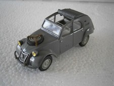VOITURE MINIATURE CITROEN 2CV AZ 4x4 1961 (Capote ouverte) SANS BOITE 1/43