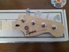 Squier by Fender: collo basso