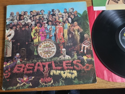The beatles sgt pepper lp - -,