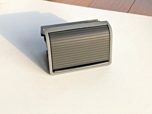 Posacenere console centrale