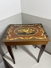 Tavolo Music Box Raege