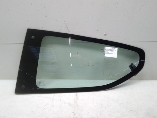 Finestrino espositore nissan - espositore,