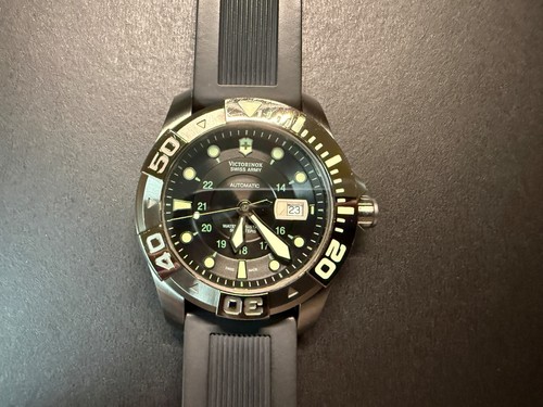 Victorinox swiss army - victorinox,