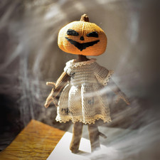Bambola testa di zucca