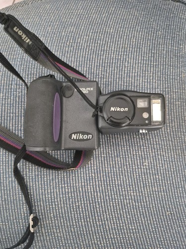 Nikon coolpix 990 - nikon,