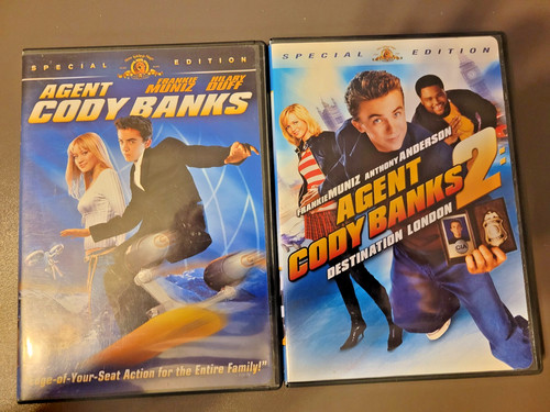 Set agent cody banks - banks, 1