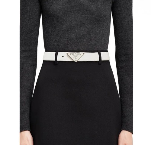 775 prada autentica - $775,