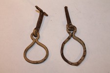 COPPIA DI VECCHI ANTICHI ANELLI PER PORTE CASSETTI