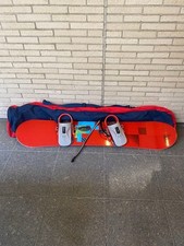 Snowboard MLY e attacchi grigi