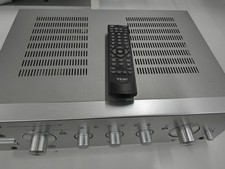 Amplificatore stereo integrato