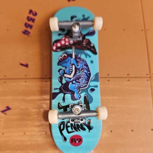 Tech deck finger - finger, skate