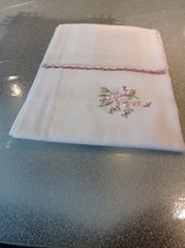 tovaglia da tavola 12 posti ricamata