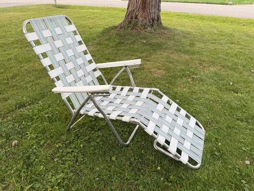 Chaise longue pieghevole