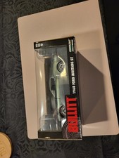 Luce verde 1968 Ford Mustang GT 2+2 Fastback Bullitt Steve McQueen 1:24